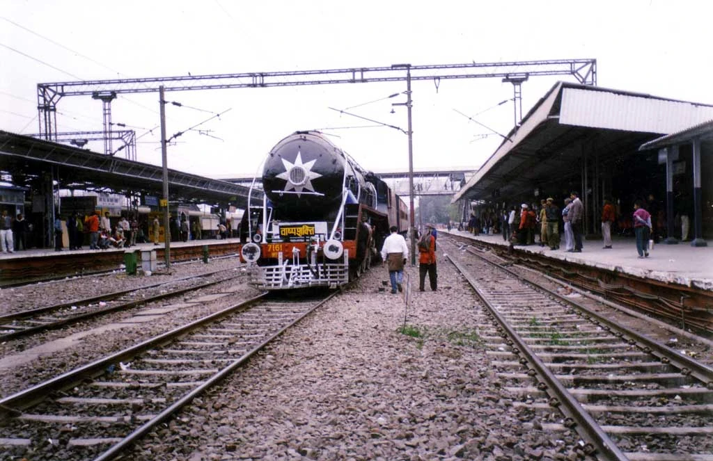Hazrat Nizamuddin Indian Railways Wiki
