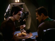 Weyoun versucht Bashir vom Verrat zu überzeugen