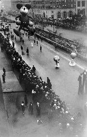 300px-Mickey-mouse-1934
