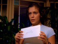1x01-PhoebeAttic