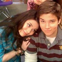 Creddie-carly-and-freddie-10068538-329-329