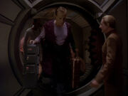 Zivilisten verlassen Deep Space 9
