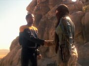 Tuvok freundet sich mit Noss an