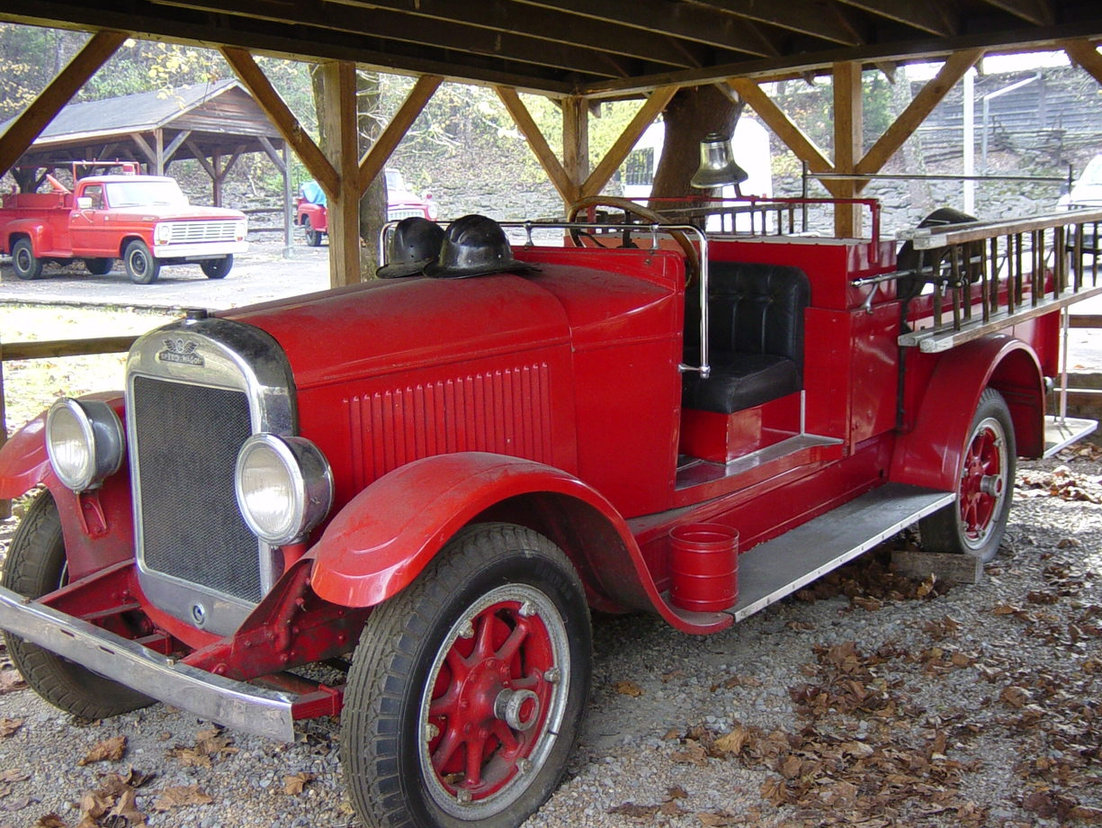 reo-speed-wagon-tractor-construction-plant-wiki-the-classic