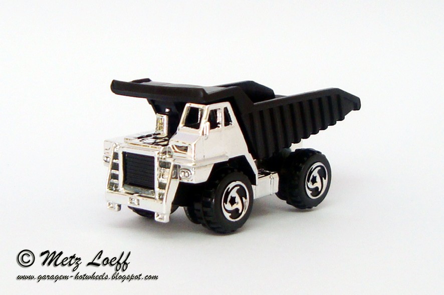 cat plastic dump truck