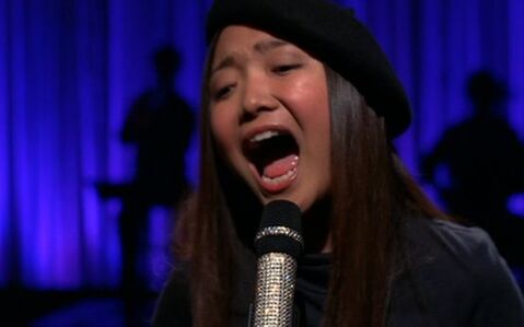 Glee1-sunshine-listen