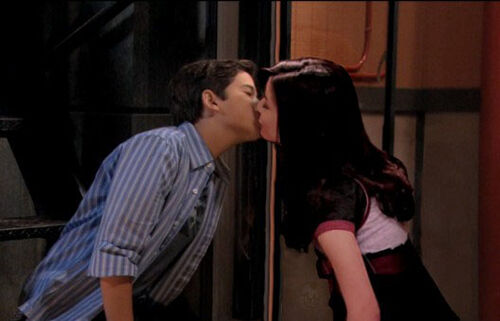 Image Creddie Ikiss Icarly Wiki Wikia 