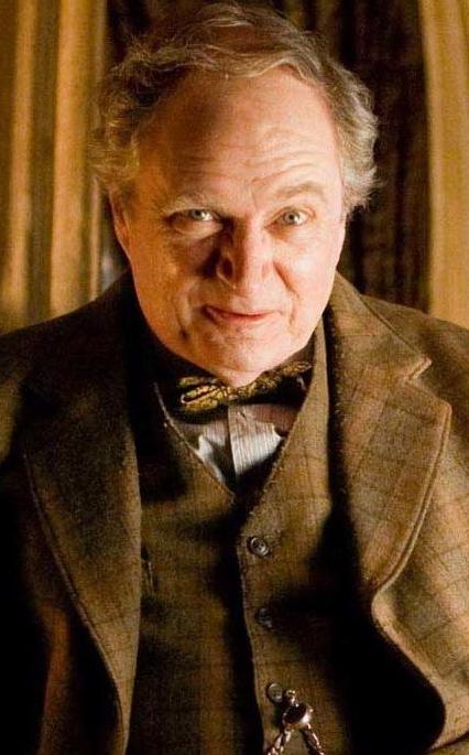 Horace Slughorn - Wiki Harry Potter, l'encyclopédie sur ...