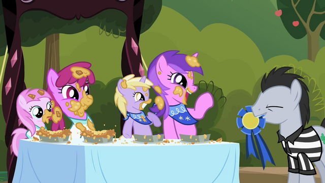 640px-Berryshine_Pie_2_S2E5.png