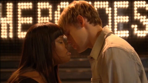 Samcedes-kiss-glee-28568536-550-310