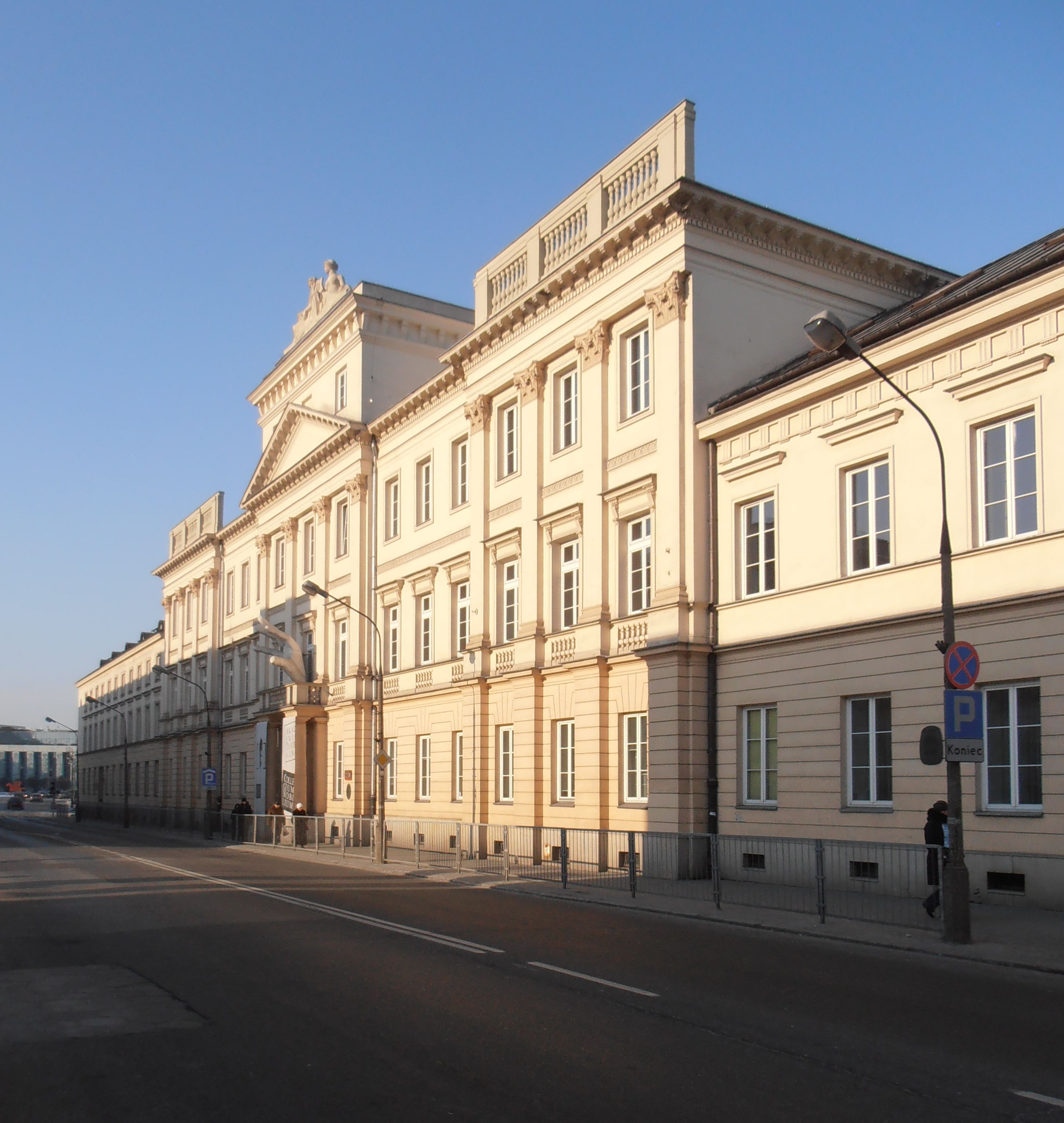 Założył Szkołę Nazwaną Collegium Nobilium Collegium Nobilium – Warszawikia – Encyklopedia wiedzy o Warszawie