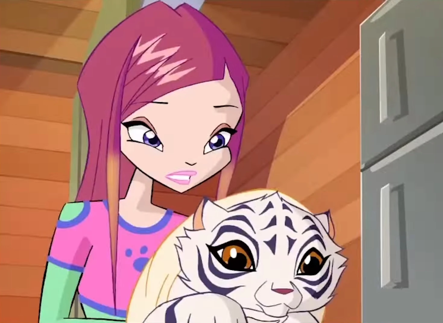 Image Roxy and her tiger.jpg Winx Club Wiki