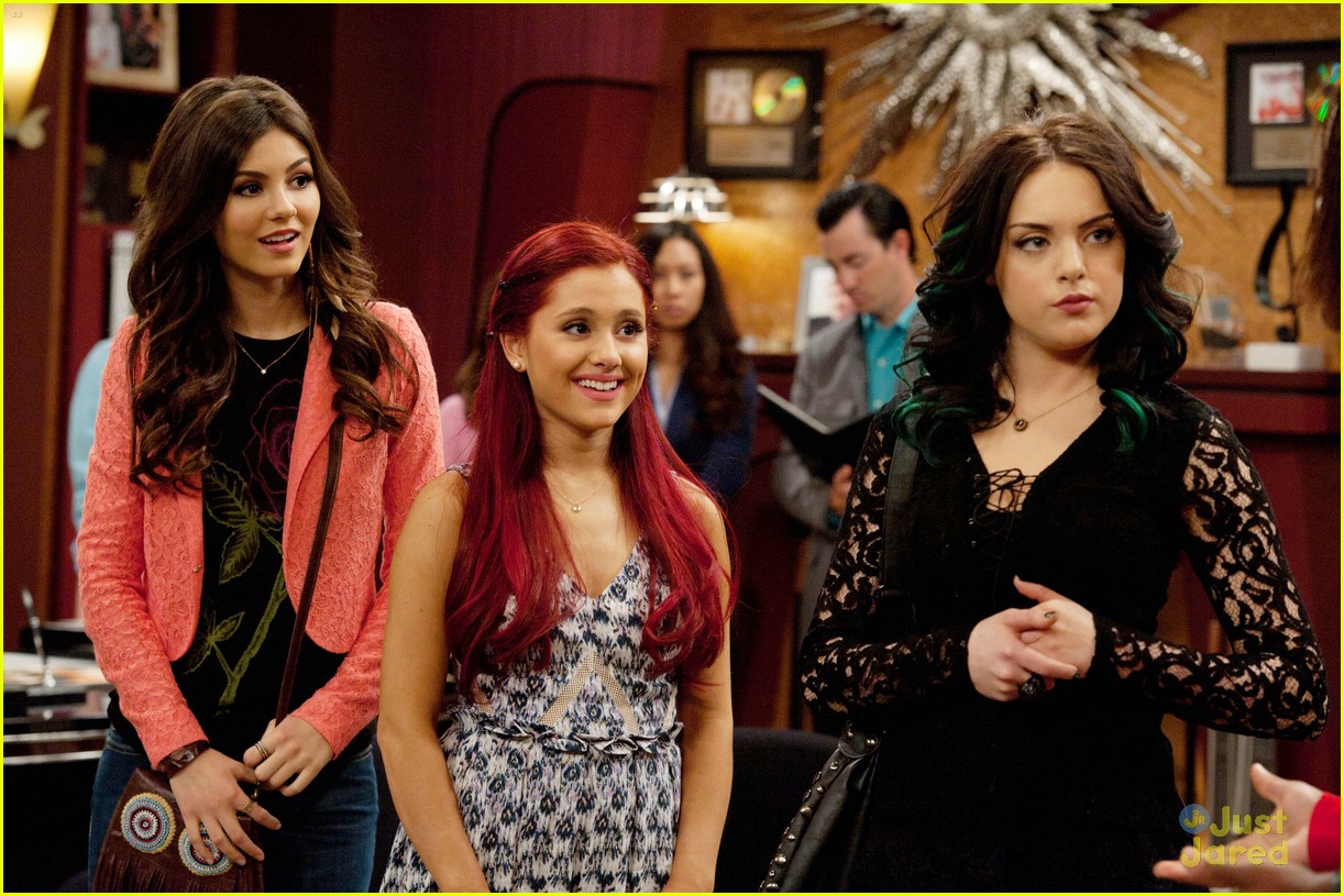 Cat, Tori, and Jade in Tori Goes Platinum.