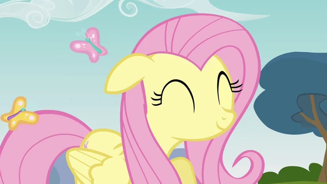 640px-Fluttershy_cute_smile_S3E3.png