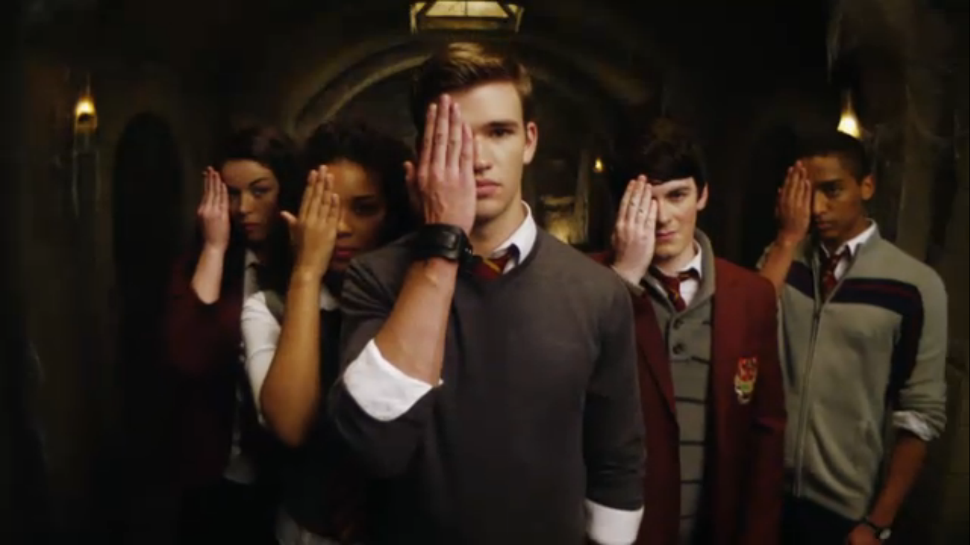 House of Anubis season 3 2013 - LoadTV