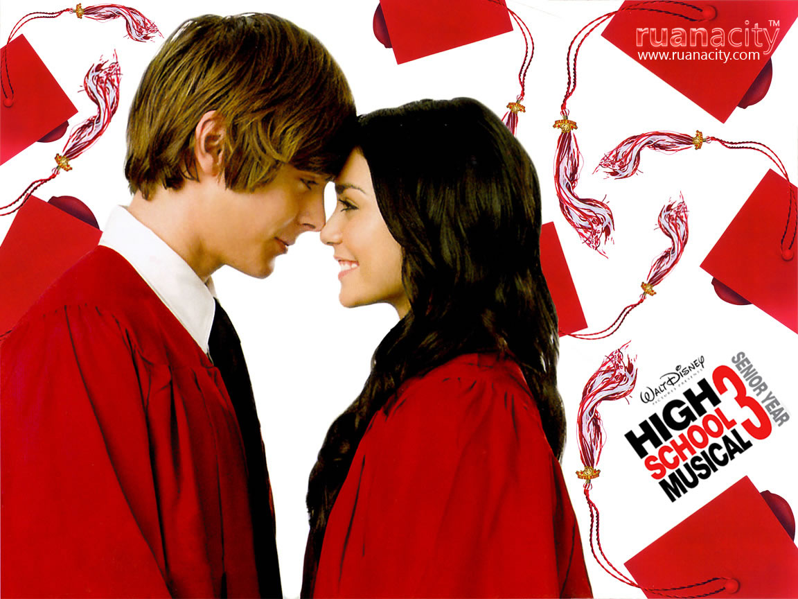 Did troy and gabriella dating in real life