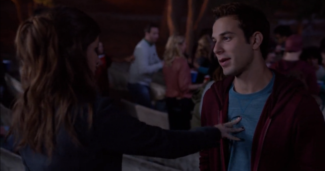 Image - Beca And Jesse Aca Initiation.png - Pitch Perfect Wiki - Wikia