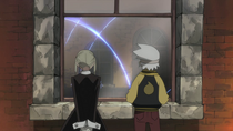 Maka kontaktiert Shinigami