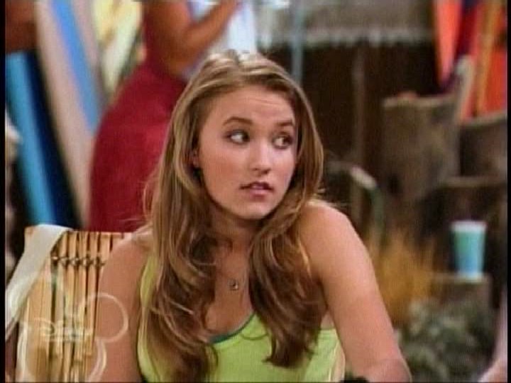 Emily-osment-hannah-montana-screencap-01.jpg