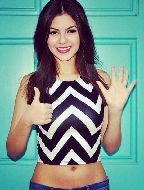 Victoria_Justice_Belly_Slim.jpg