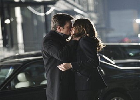 http://img1.wikia.nocookie.net/__cb20131020200742/castletv/images/b/b7/Castle-Beckett-First-Kiss-Knockdown.png