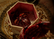 301-Frau Pech's heart in the box