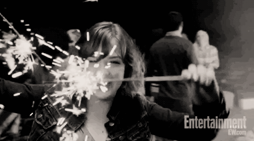 http://img1.wikia.nocookie.net/__cb20131102221126/degrassi/images/6/6b/Clare_Fireworks.gif