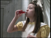 Alice-in-Wonderland--1999--alice-in-wonderland-202672 768 576