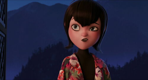 hotel transylvania 3 how old is mavis