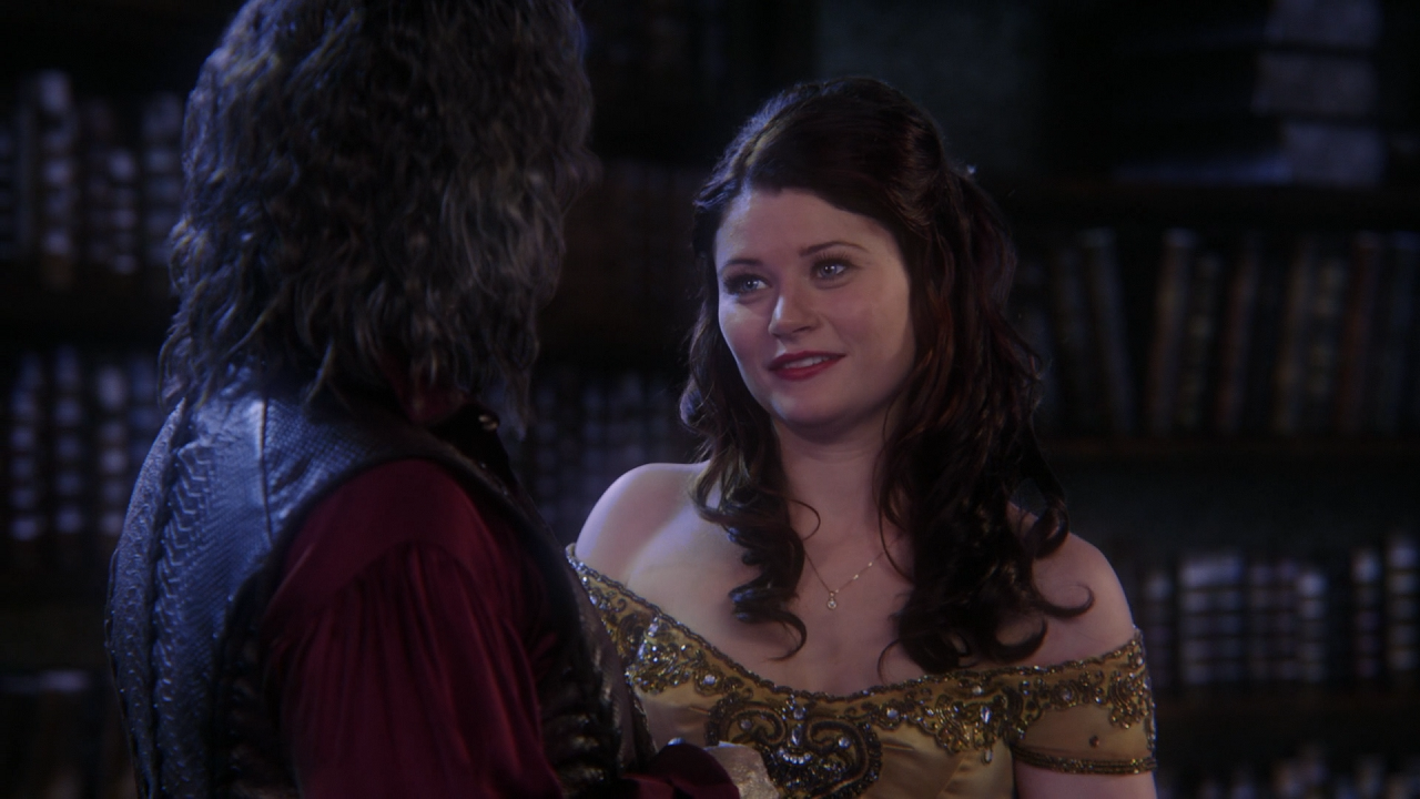 Le Rumbelle - Page 6 2x19_Rumplestiltskin_B%C3%AAte_Belle_biblioth%C3%A8que