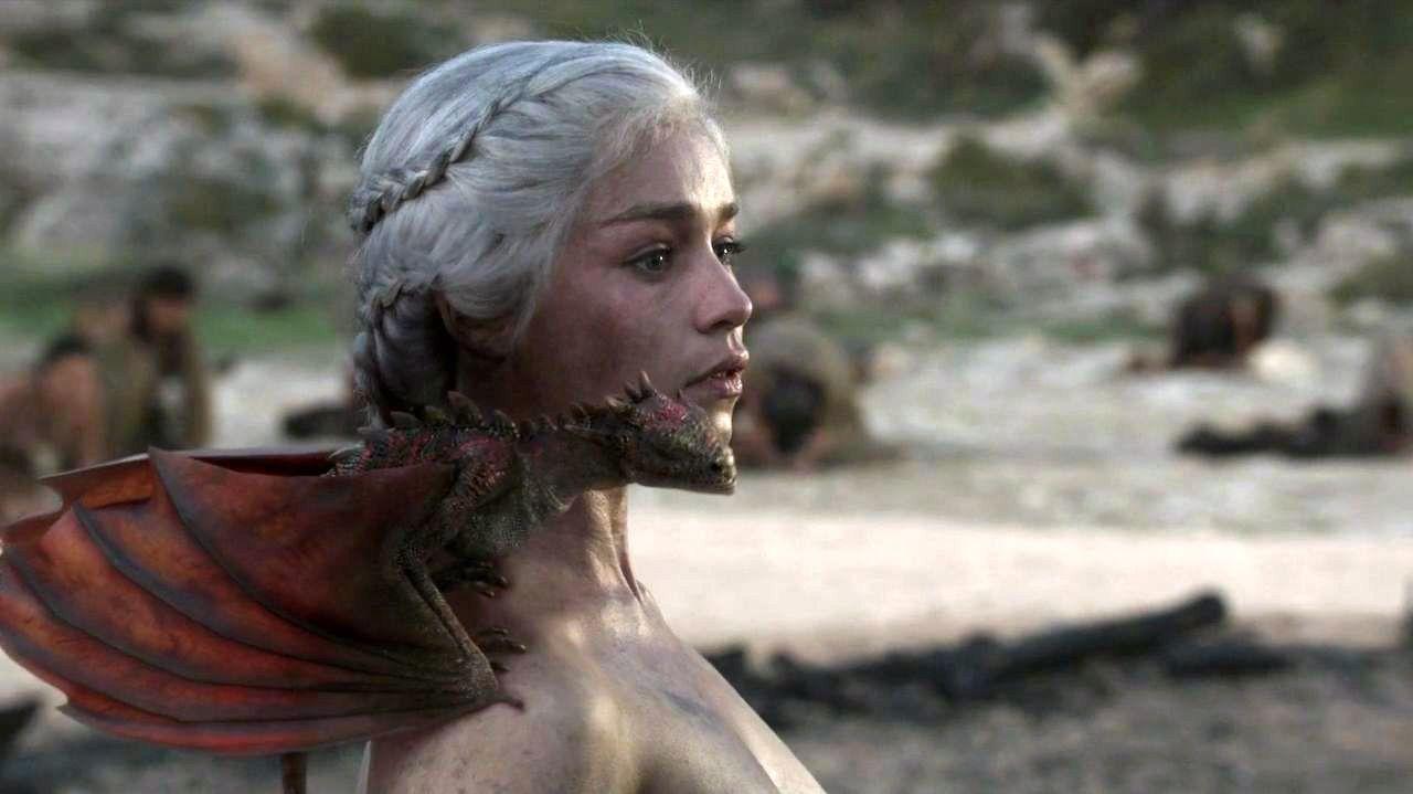 Daenerys to Dragon Queen, Season 1 Game of Thrones Costume Evolution | Móda  Mel