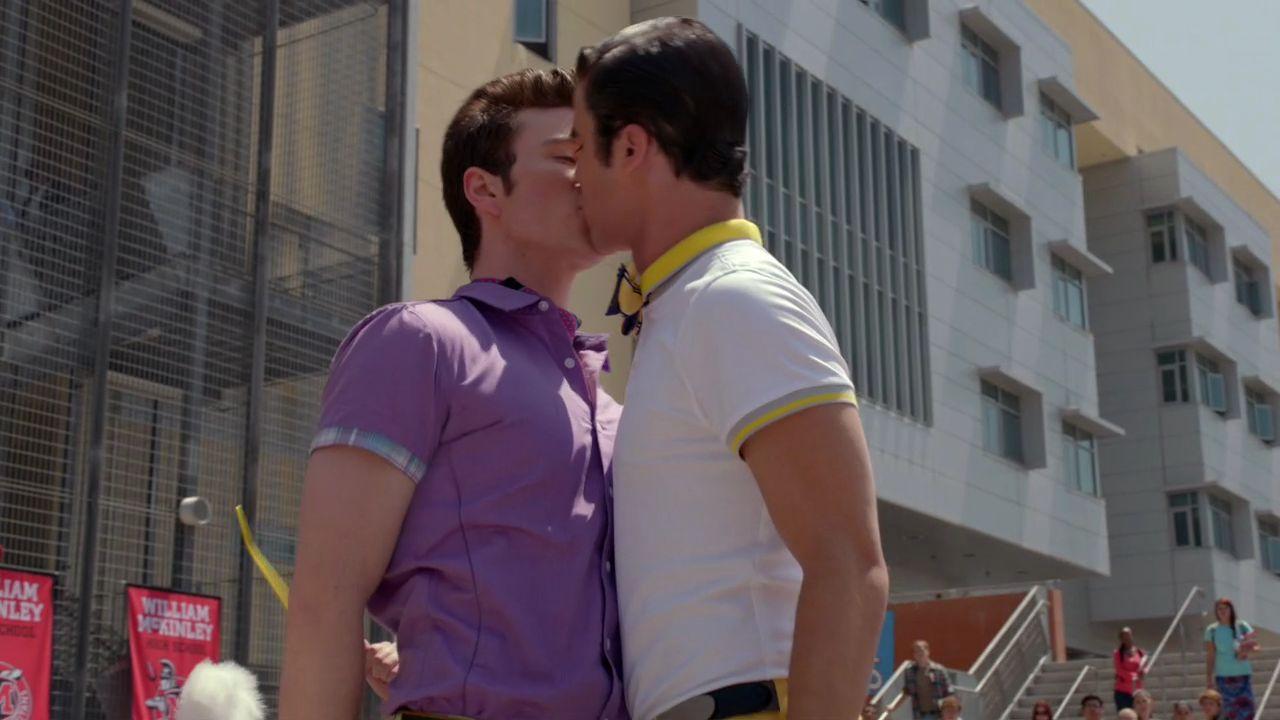 Image - Klaine kiss 4.jpg - Glee Wiki