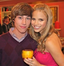 BgP555GCQAA3SeW.jpg large