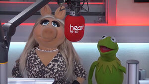 Kermit&Piggy--Heart-032714