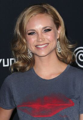 fiona gubelmann wikia gender wiki