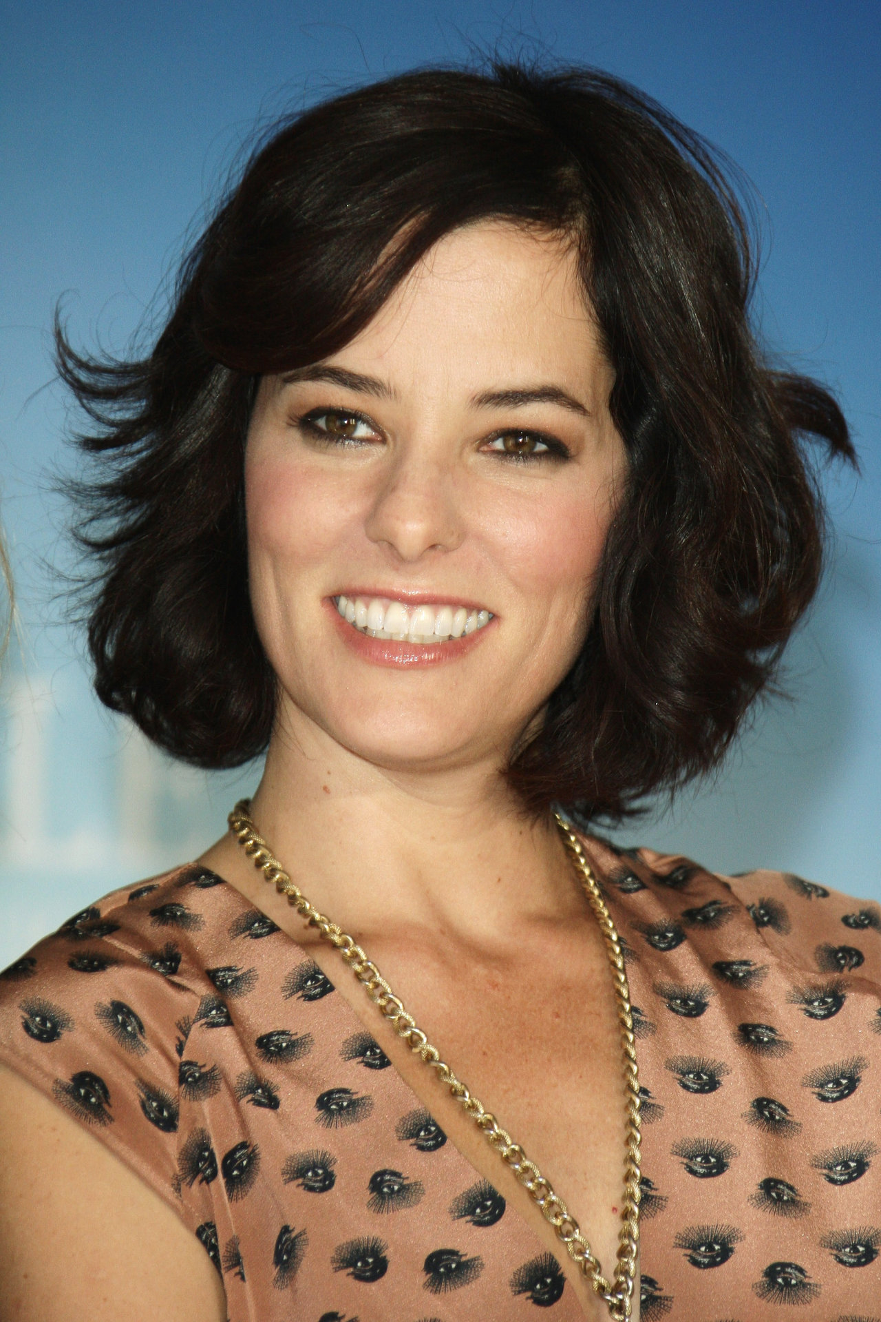 Parker Posey 2018: dating, net worth, tattoos, smoking & body