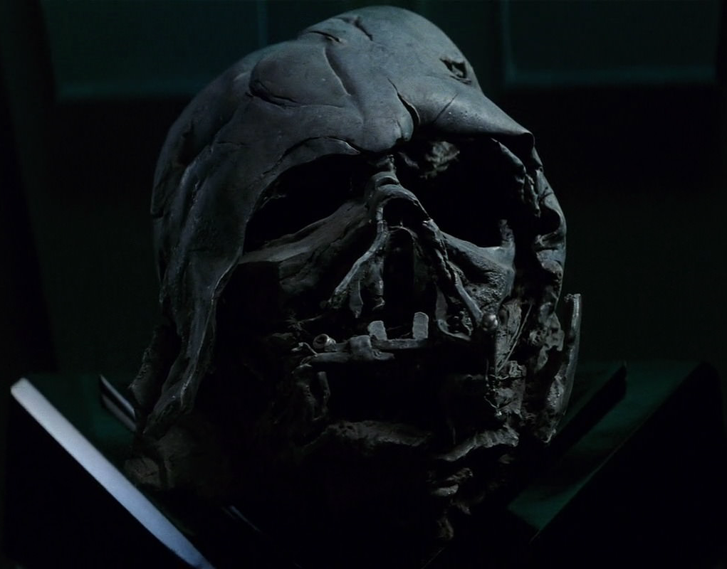 don post anakin skywalker helmet