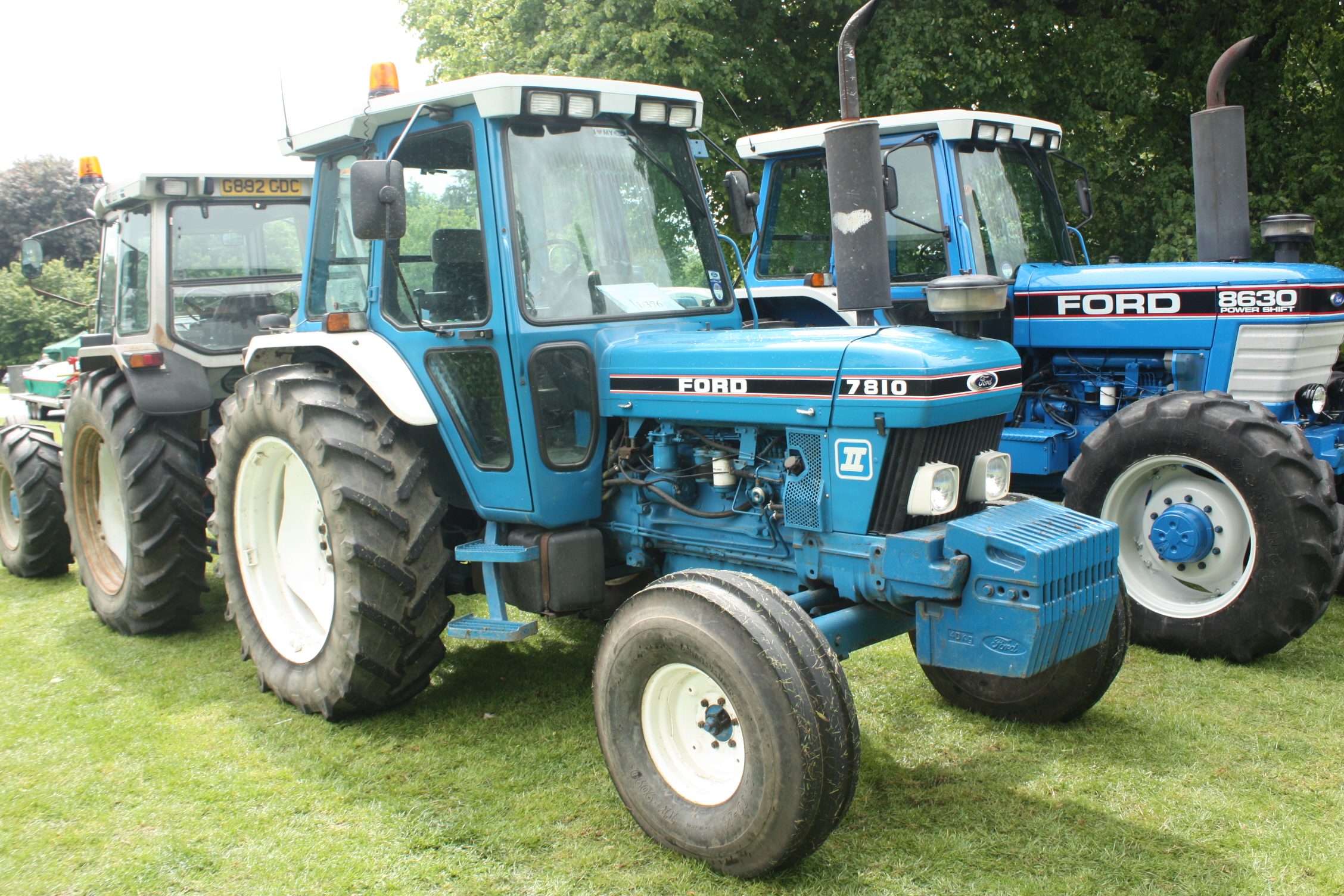 Ford 7810 tractor specifications #9