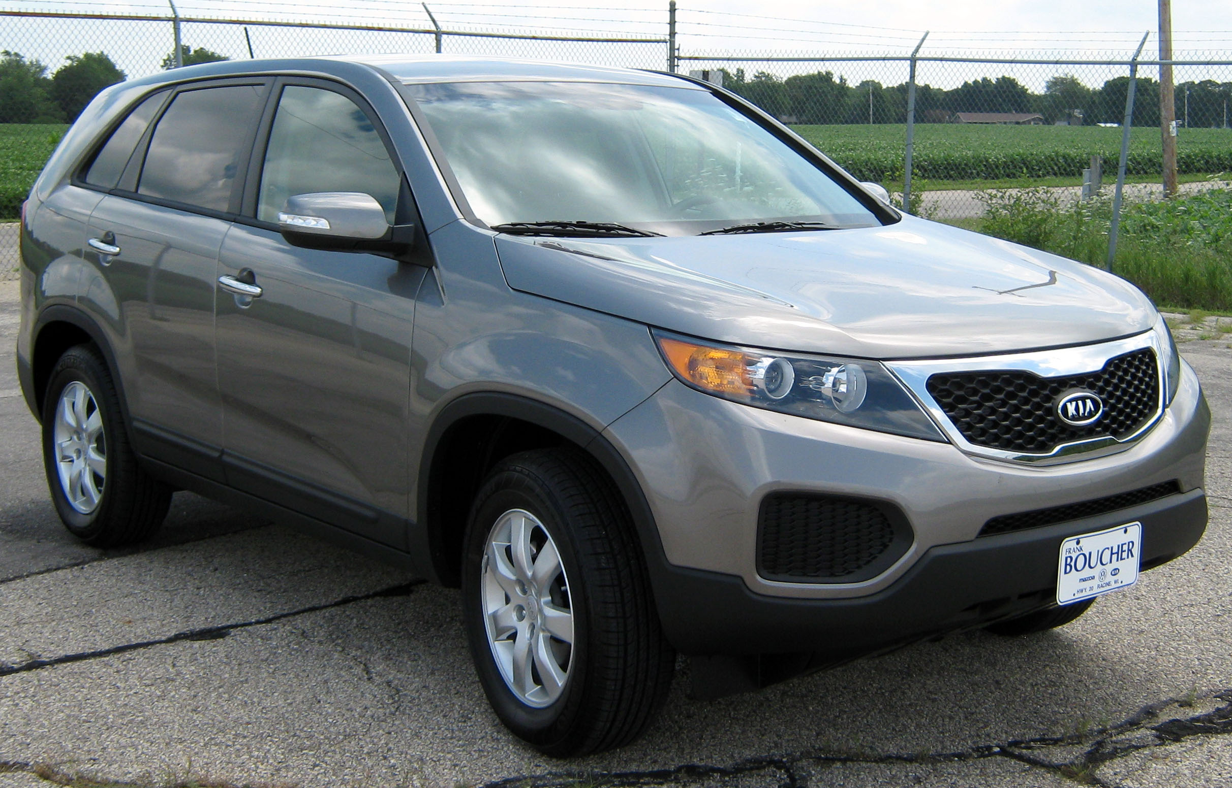 Kia Sorento - Tractor & Construction Plant Wiki - The classic vehicle ...