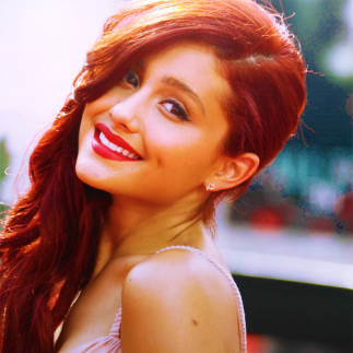 Image - Ariana posing with a smile.png - Ariana Grande Wiki