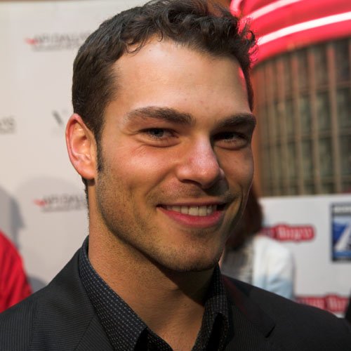 Shawn Roberts canadian actor