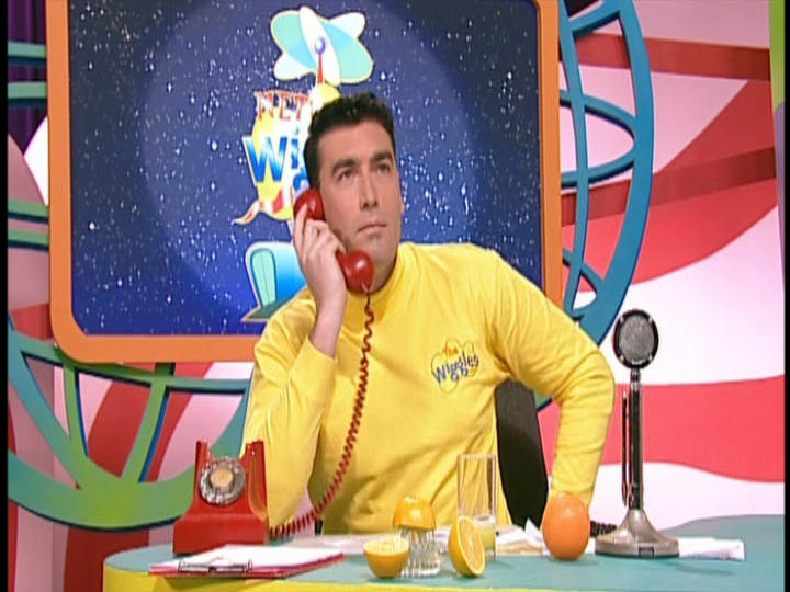 File:GregonWigglyTelephoneinLCAWEpisodeThirteen.jpg