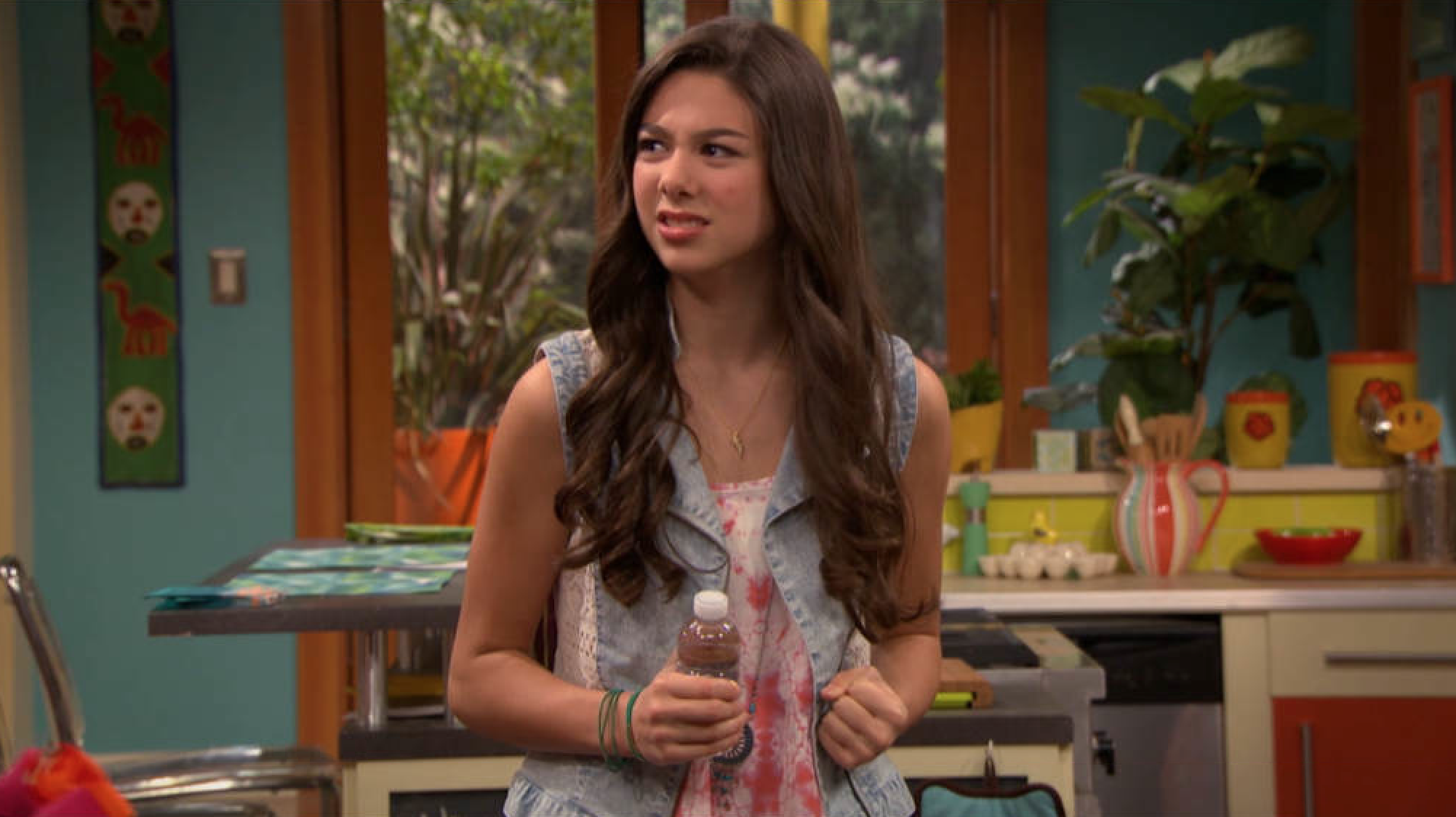 Image - Confusedphoebe.png - The Thundermans Wiki